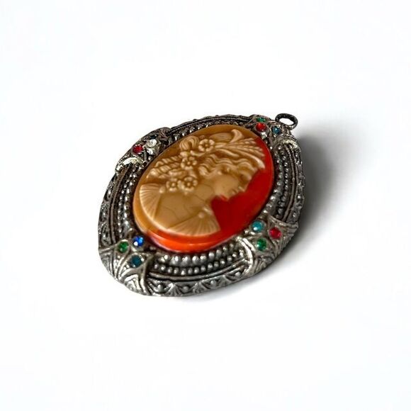 Vintage Cameo Locket Pendant - Picture 4 of 6